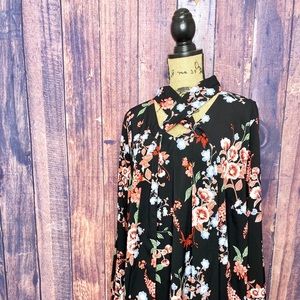 LANE BRYANT Black Floral Top w/ Tie, sz 22/24